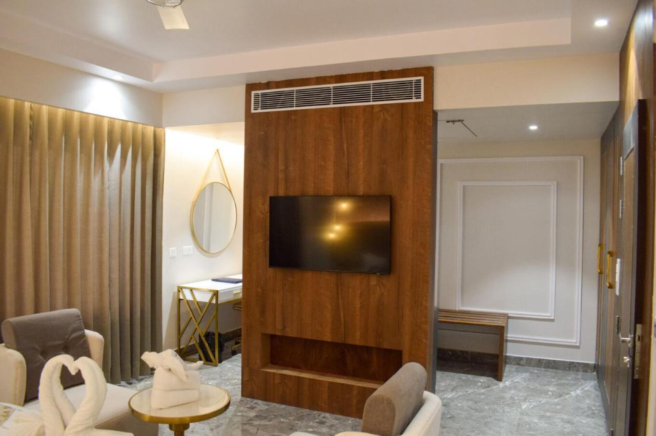 Tulip Inn Shravasti Bahraich Εξωτερικό φωτογραφία