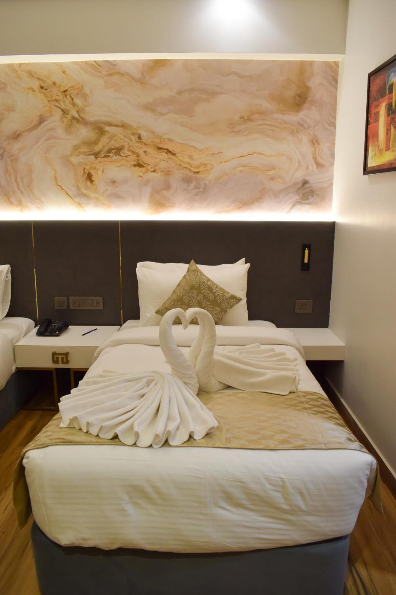 Tulip Inn Shravasti Bahraich Εξωτερικό φωτογραφία